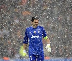 开云体育在线-风城逆鳞，德罗赞在年度焦点之战中粉碎爵士铁壁