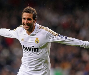 开云官方平台-绿茵场与球台的交响，法国完胜葡萄牙，奥恰洛夫统治全场