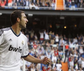 开云体育中国-贝恩的沉默咆哮，NBA季后赛之夜的压制级演出