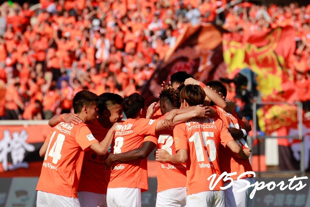 古比奥罗队取得胜利，迎来赛季首胜